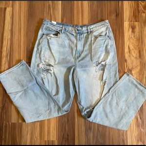 American Eagle Mom Jeans